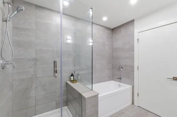 2 115 West Queens Road, North Vancouver For Sale - image 16