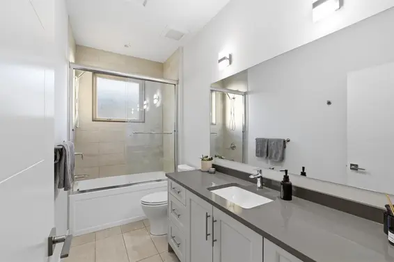 2 115 West Queens Road, North Vancouver For Sale - image 19