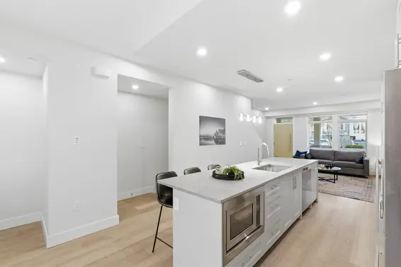 2 115 West Queens Road, North Vancouver For Sale - image 6