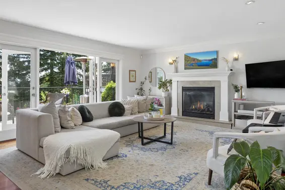 1225 Adderley Street, North Vancouver For Sale - image 3