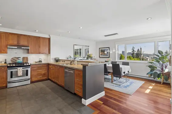 1225 Adderley Street, North Vancouver For Sale - image 9