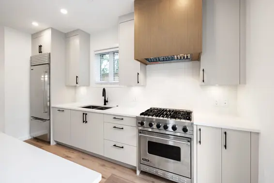 608 East 9Th Street, North Vancouver For Sale - image 17