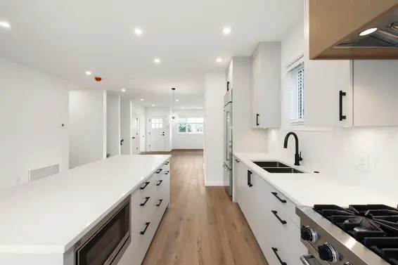 608 East 9Th Street, North Vancouver For Sale - image 18