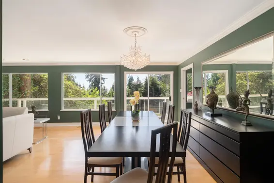 3897 Bayridge Avenue, West Vancouver For Sale - image 11
