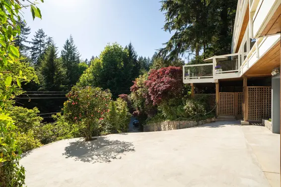 3897 Bayridge Avenue, West Vancouver For Sale - image 3