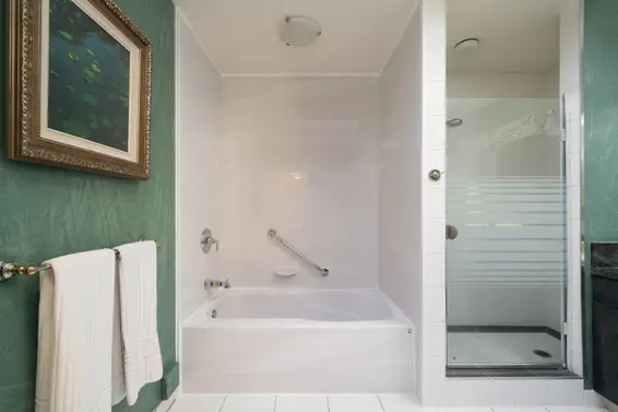 3897 Bayridge Avenue, West Vancouver For Sale - image 31