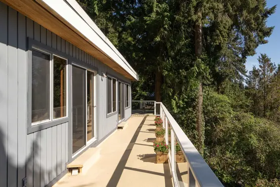 3897 Bayridge Avenue, West Vancouver For Sale - image 32