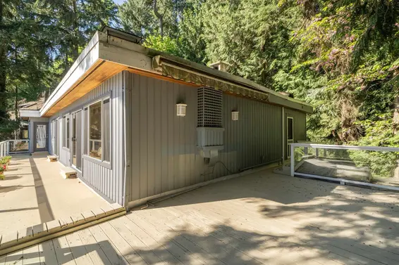 3897 Bayridge Avenue, West Vancouver For Sale - image 34