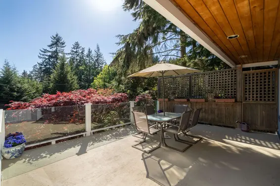 3897 Bayridge Avenue, West Vancouver For Sale - image 35