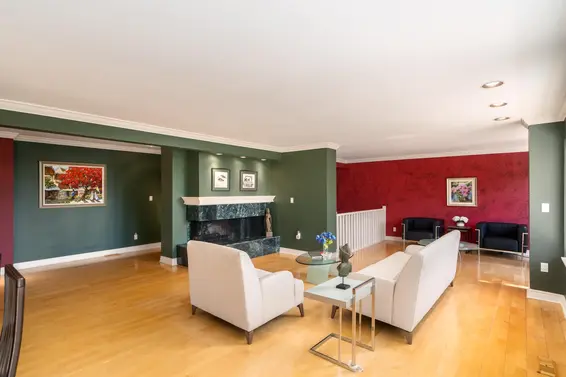 3897 Bayridge Avenue, West Vancouver For Sale - image 5