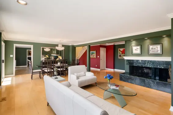 3897 Bayridge Avenue, West Vancouver For Sale - image 6