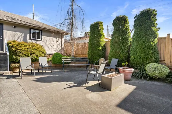 1010 Moody Avenue, North Vancouver For Sale - image 34