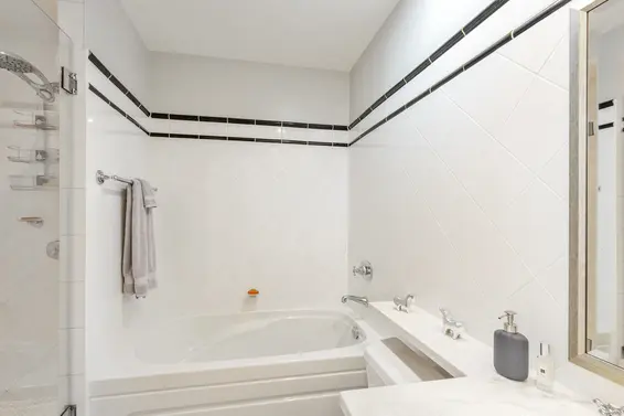 168 West 1st Street, North Vancouver For Sale - image 19