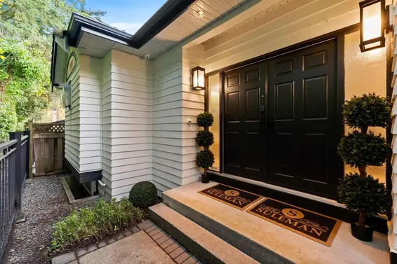 1261 Eldon Road, North Vancouver For Sale - image 3