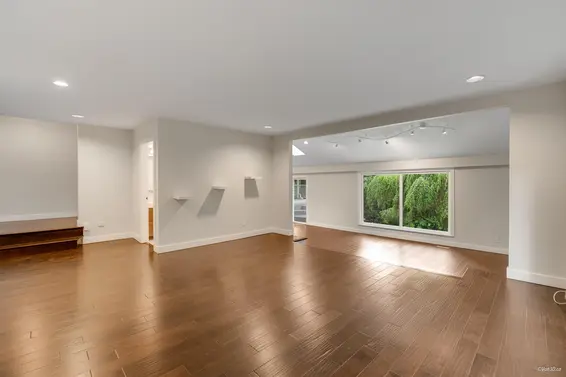 271 Montroyal Boulevard, North Vancouver For Sale - image 14