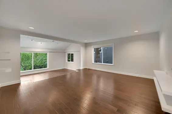 271 Montroyal Boulevard, North Vancouver For Sale - image 15