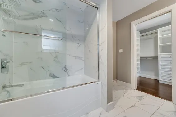 271 Montroyal Boulevard, North Vancouver For Sale - image 27