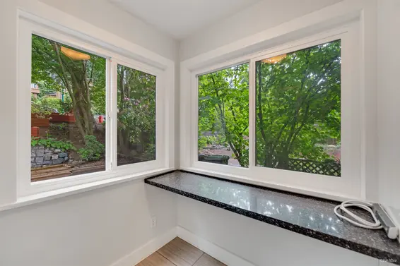 271 Montroyal Boulevard, North Vancouver For Sale - image 3