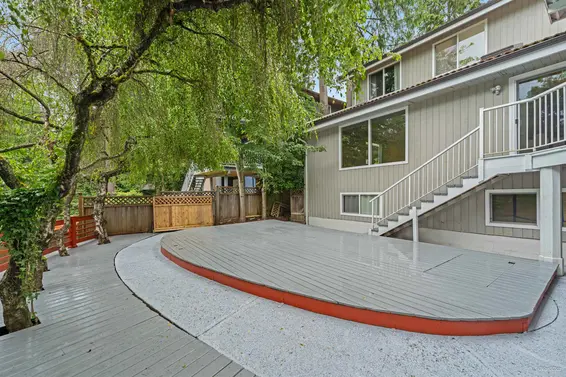 271 Montroyal Boulevard, North Vancouver For Sale - image 36