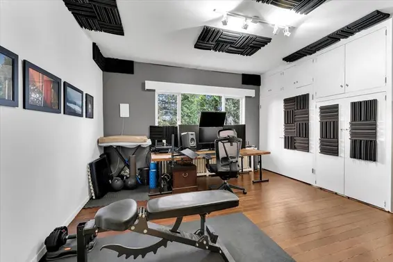 360 Keith Road, West Vancouver For Sale - image 21