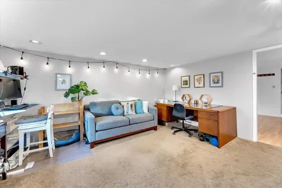 360 Keith Road, West Vancouver For Sale - image 32