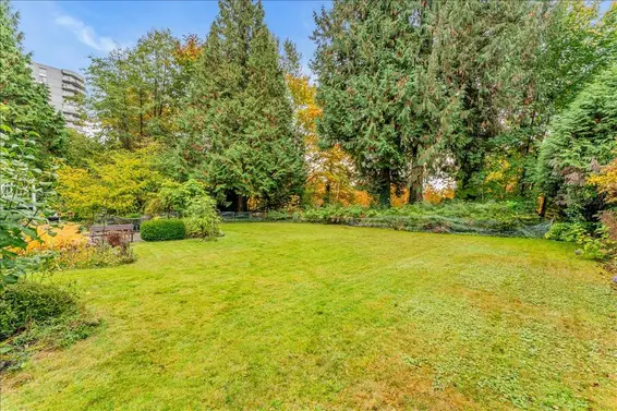 360 Keith Road, West Vancouver For Sale - image 5