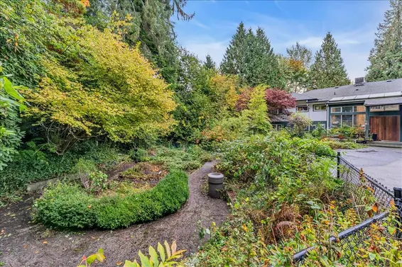 360 Keith Road, West Vancouver For Sale - image 9