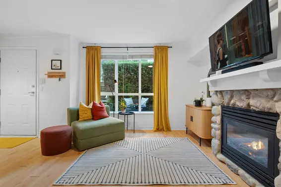 3 1005 Lynn Valley Road, North Vancouver For Sale - image 2