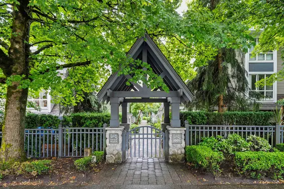 3 1005 Lynn Valley Road, North Vancouver For Sale - image 36