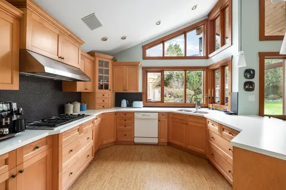 986 Tudor Avenue, North Vancouver For Sale - image 11