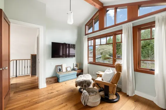 986 Tudor Avenue, North Vancouver For Sale - image 36