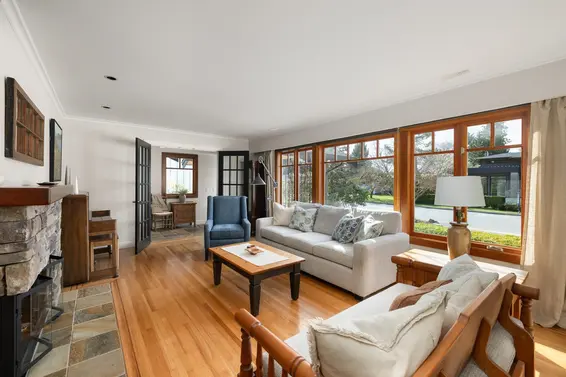 986 Tudor Avenue, North Vancouver For Sale - image 6