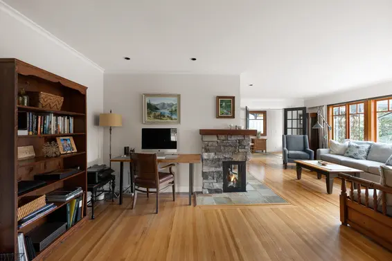 986 Tudor Avenue, North Vancouver For Sale - image 7