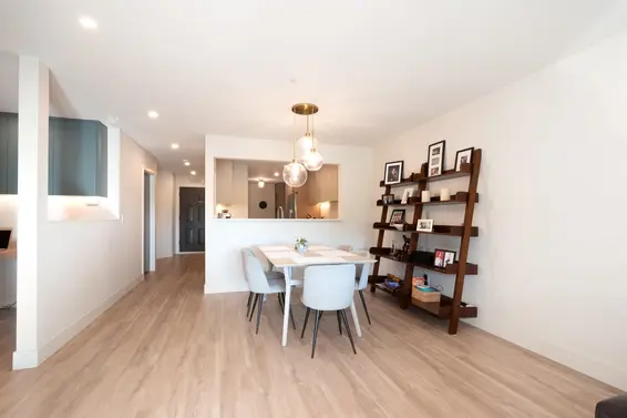 403 1050 Bowron Court, North Vancouver For Sale - image 11