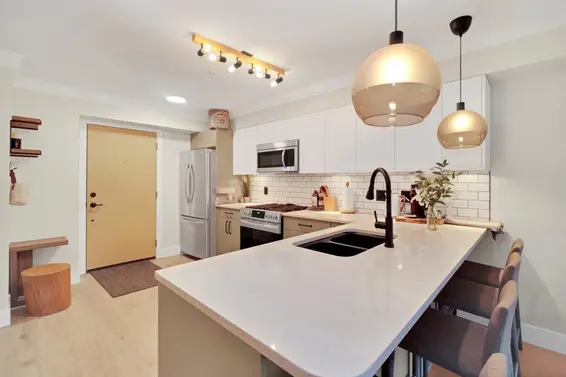 303 857 West 15th Street, North Vancouver For Sale - image 11