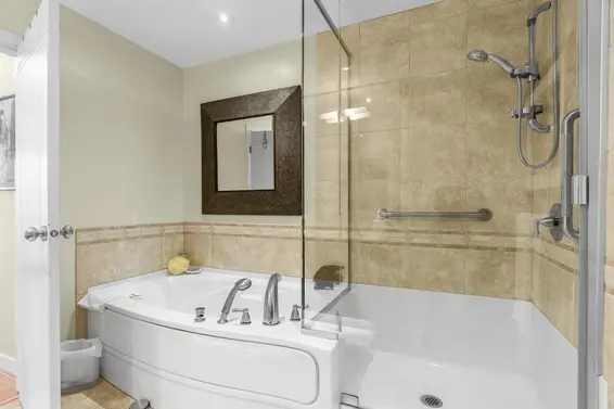 8517 Seascape Drive, West Vancouver For Sale - image 19