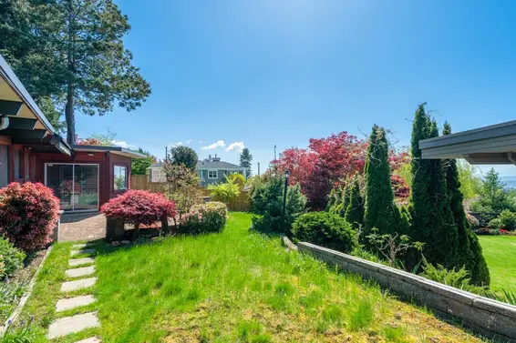 241 West Balmoral Road, North Vancouver For Sale - image 27