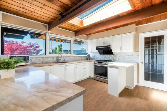 241 West Balmoral Road, North Vancouver For Sale - image 8