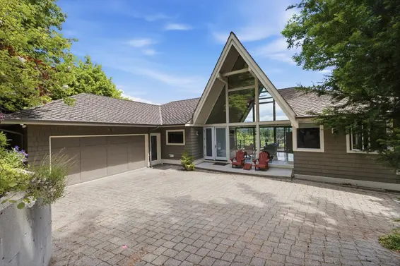 820 Younette Drive, West Vancouver