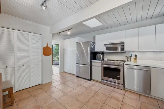 820 Younette Drive, West Vancouver For Sale - image 11