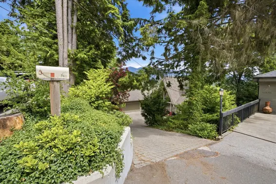 820 Younette Drive, West Vancouver For Sale - image 35