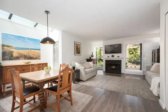 10 230 West 14 Street, North Vancouver For Sale - image 2