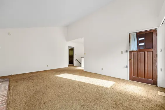 1006 Hendecourt Road, North Vancouver For Sale - image 10