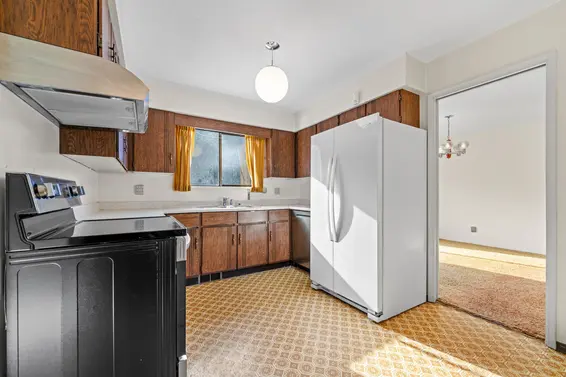 1006 Hendecourt Road, North Vancouver For Sale - image 3