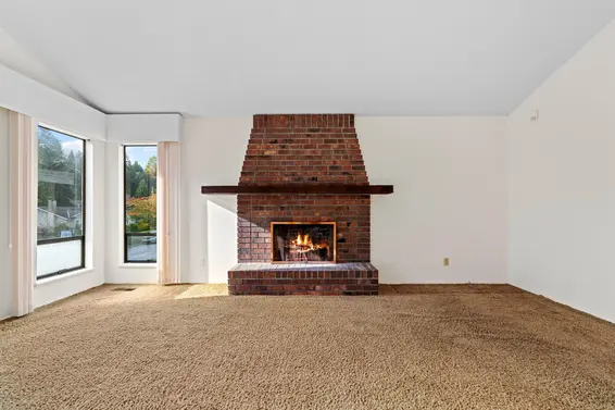 1006 Hendecourt Road, North Vancouver For Sale - image 7