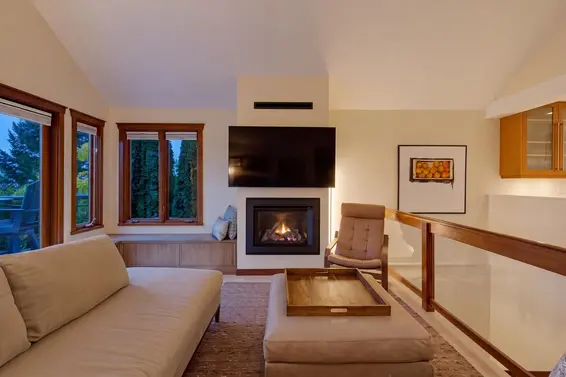 141 East Windsor Road, North Vancouver For Sale - image 17