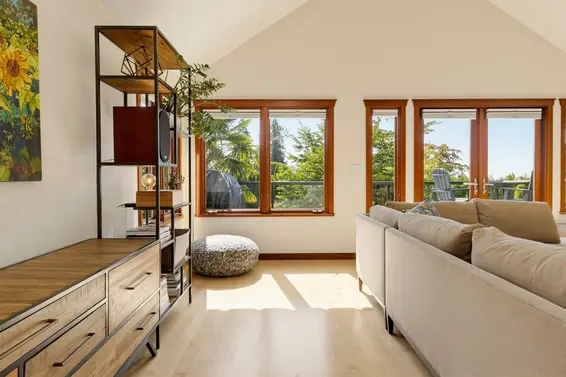 141 East Windsor Road, North Vancouver For Sale - image 5