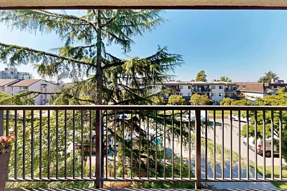 204 252 West 2nd Street, North Vancouver For Sale - image 31