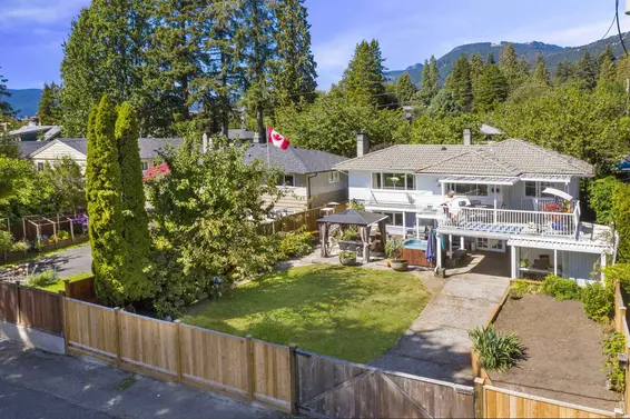 149 East 26Th Street, North Vancouver For Sale - image 1