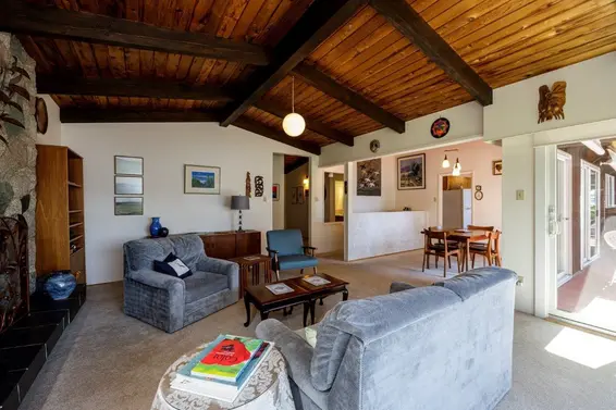90 Oceanview Road, Lions Bay For Sale - image 10